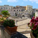 L' Abbraccio Dei Sassi 3* Matera