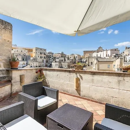 L' Abbraccio Dei Sassi Гостевой дом