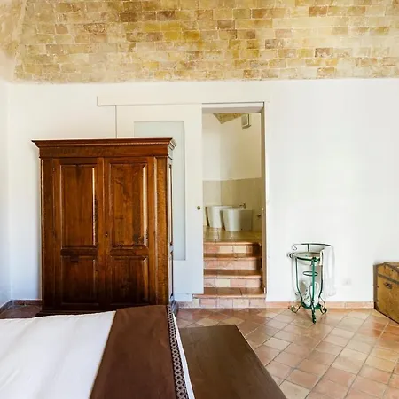 L' Abbraccio Dei Sassi