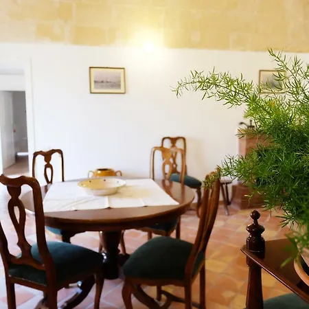 L' Abbraccio Dei Sassi Matera