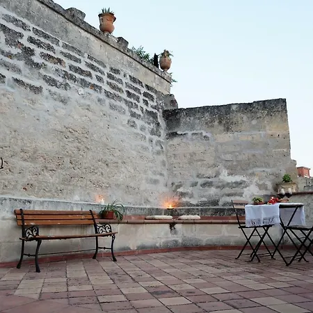 L' Abbraccio Dei Sassi Гостевой дом Матера