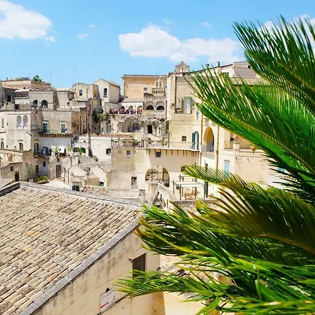 L' Abbraccio Dei Sassi *