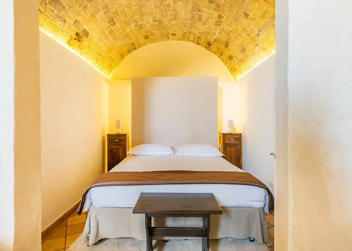 L' Abbraccio Dei Sassi Гостевой дом 3*