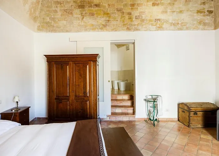 L' Abbraccio Dei Sassi