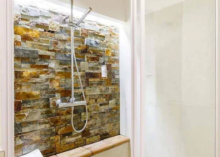 L' Abbraccio Dei Sassi Matera