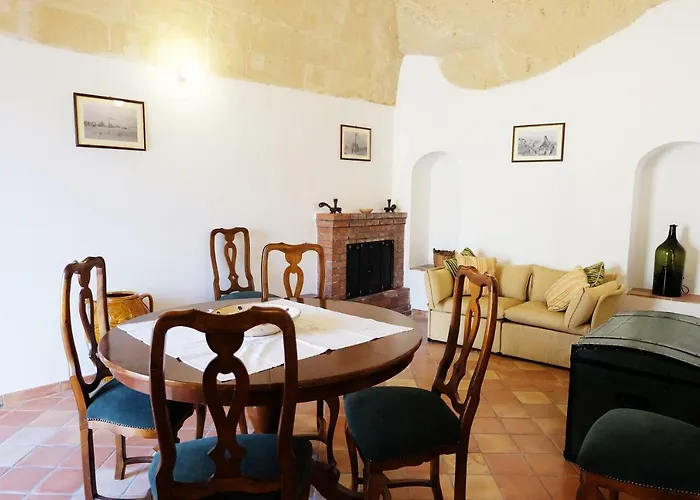 L' Abbraccio Dei Sassi Гостевой дом 3*